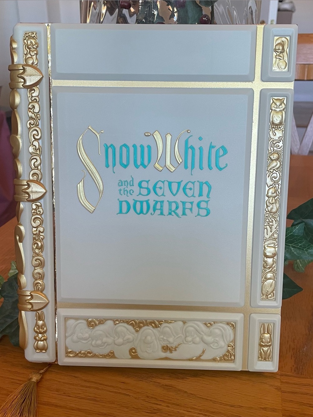 Disney Snow White and the Seven Dwarfs Storybook Replica Journal Diary